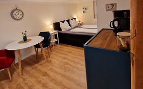 Schoenes Apartment In Niebuell